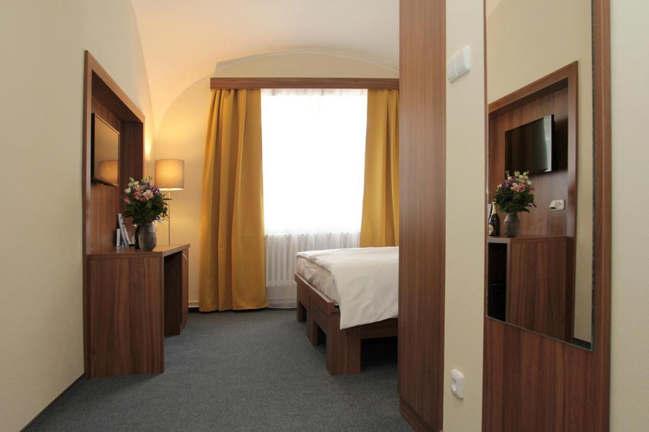 Hotel Baltaci Starý Zámek Napajedla Exterior foto