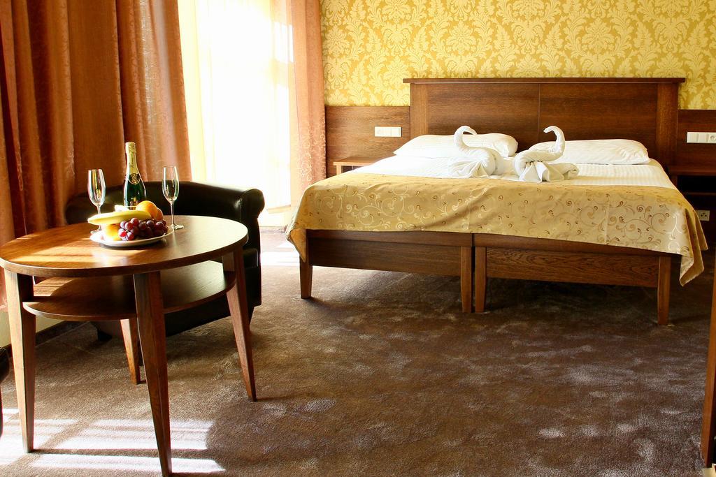 Hotel Baltaci Starý Zámek Napajedla Exterior foto