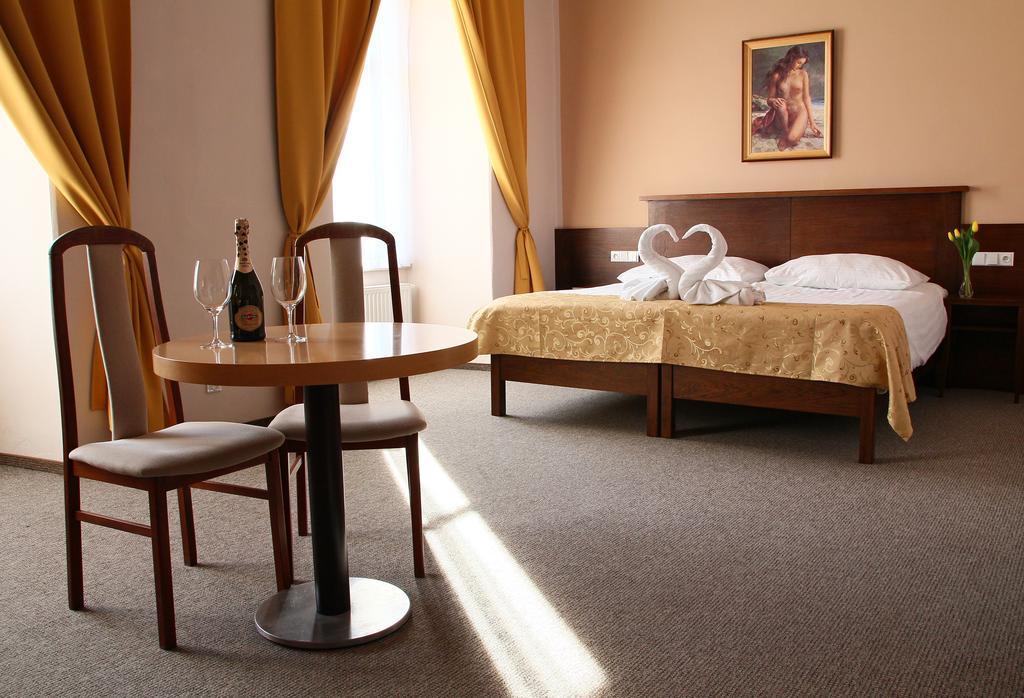 Hotel Baltaci Starý Zámek Napajedla Exterior foto
